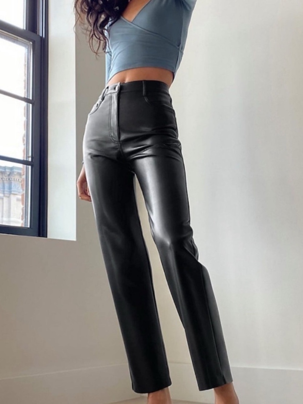 Aritzia Wilfred Melina Pants Vegan Leather in Black Size 8
